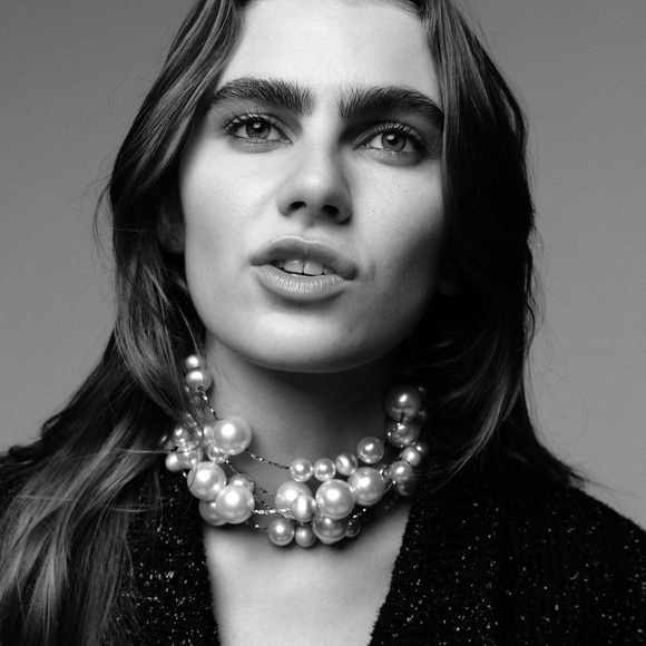 Zara Accessories - Zara White Pearl Statement Necklace